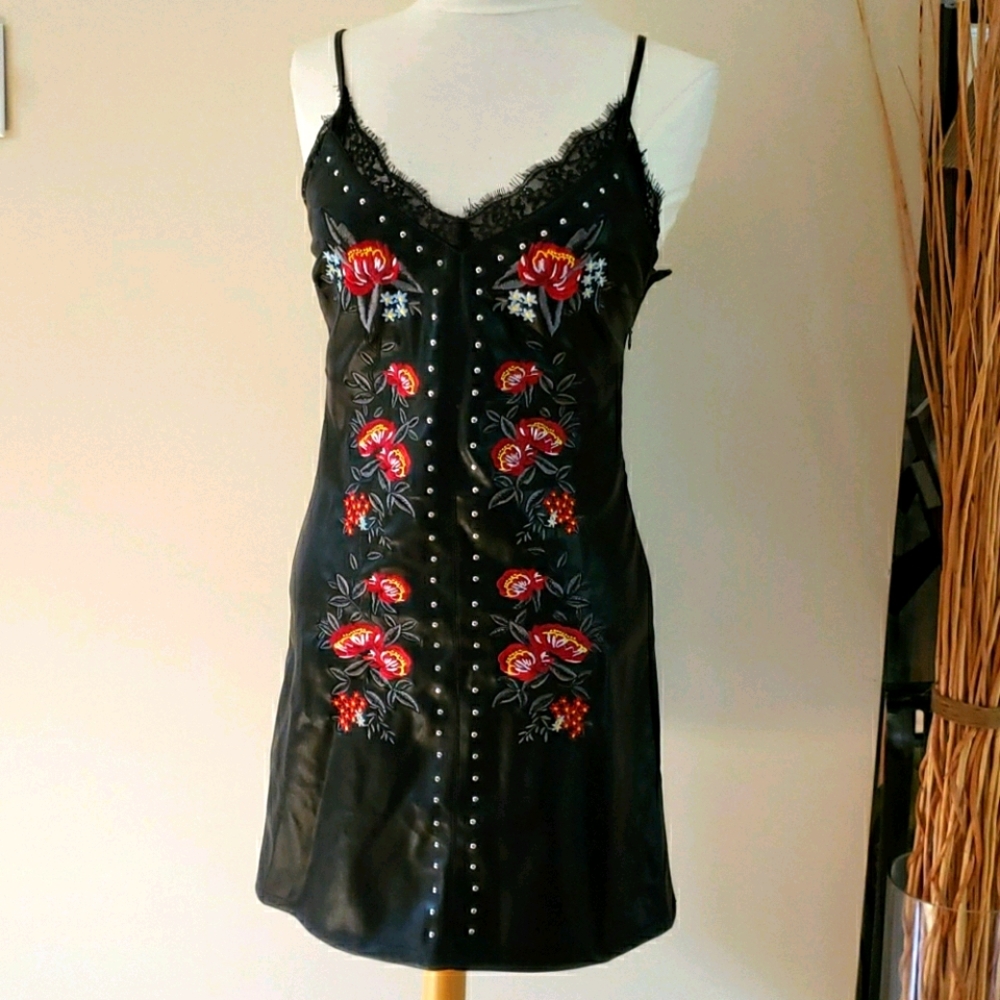 🖤A-line dress faux leather